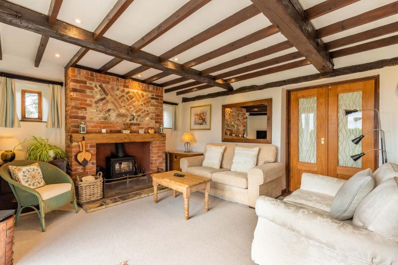 Host & Stay - Woodfalls Barn Burgh and Tuttington Экстерьер фото