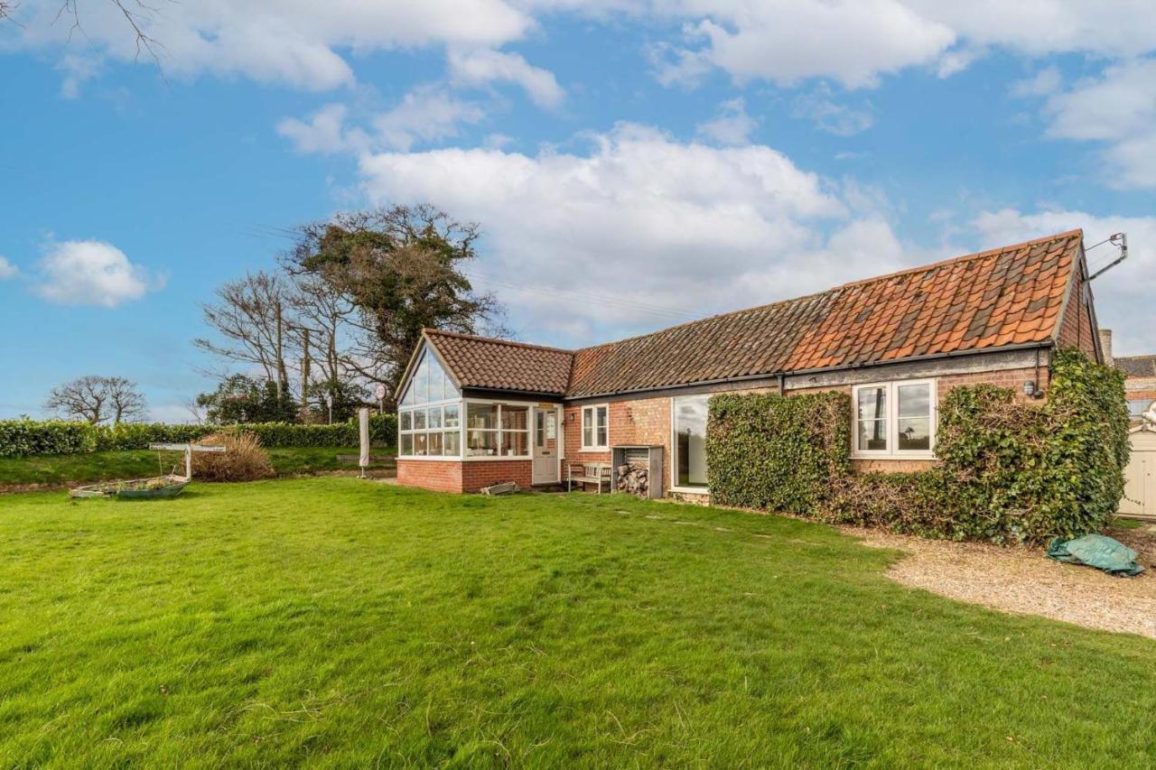 Host & Stay - Woodfalls Barn Burgh and Tuttington Экстерьер фото