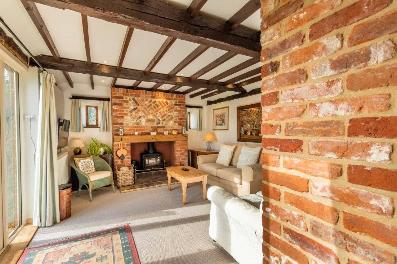 Host & Stay - Woodfalls Barn Burgh and Tuttington Экстерьер фото